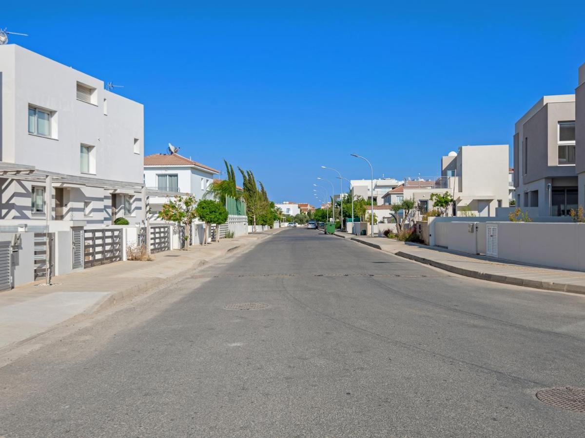 Sanders Mythical Blue Villas Paralimni Esterno foto